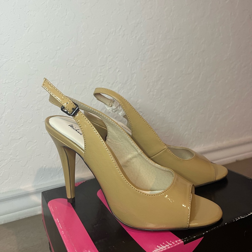 Michael Antonio nude strap heels